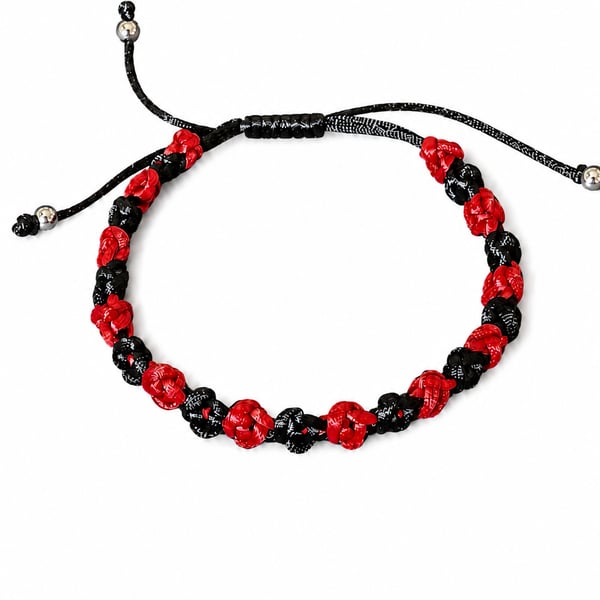 Bracelet, black and red rose buds, macrame and beads
