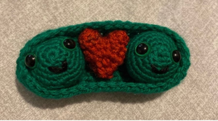 2 Peas in a Pod crocheted gift