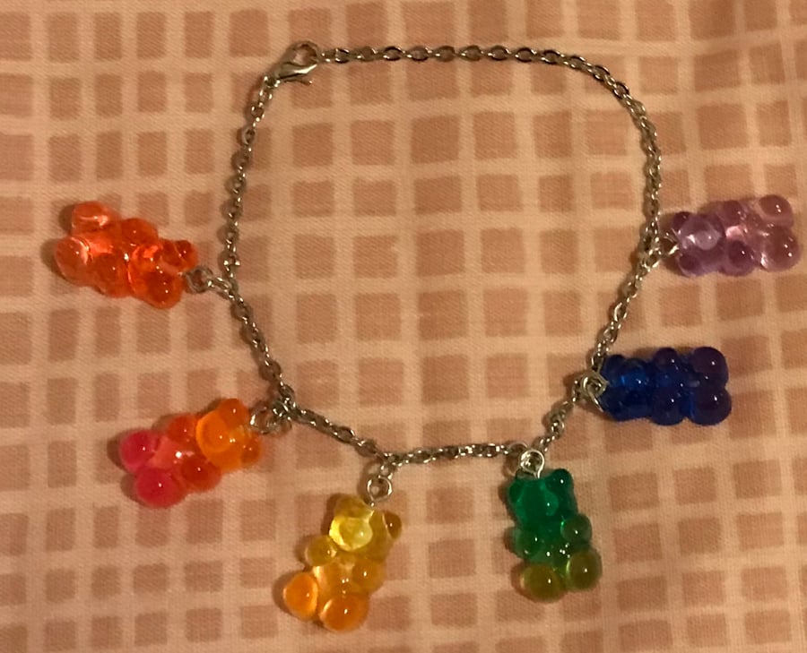 Two-toned gummy bear rainbow bracelet 