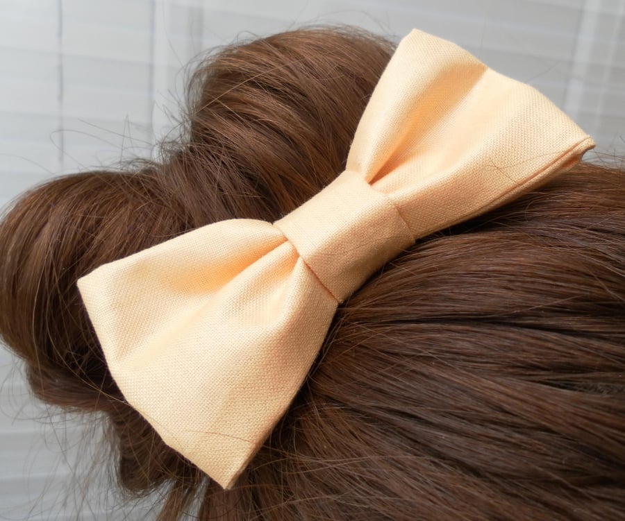 Dark Cream Bow Hair Clip