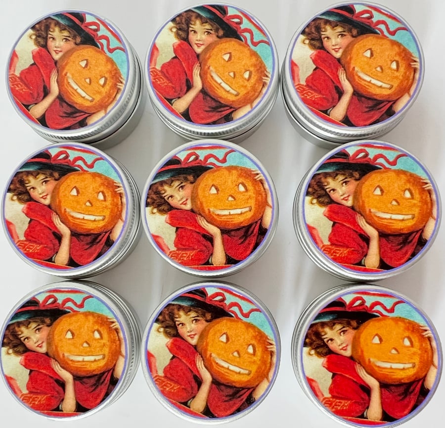 Knitting tin for stitch markers - Vintage Halloween