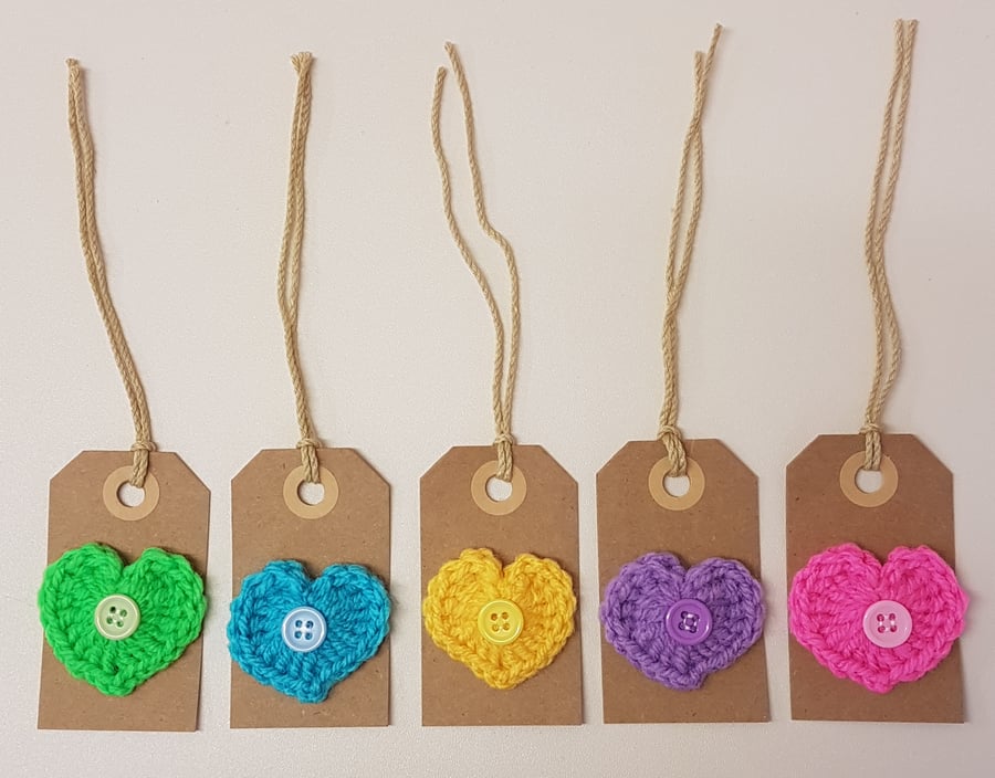 Crochet gift tags with crochet hearts x 5
