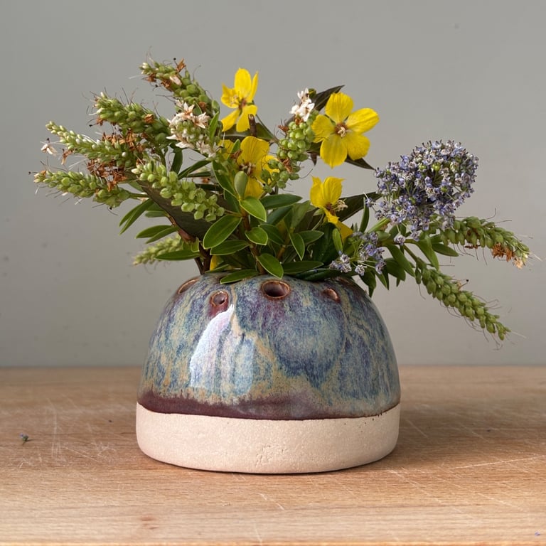 Handmade ceramic flower frog, smakk ikebana vase for flowers, summer seconds