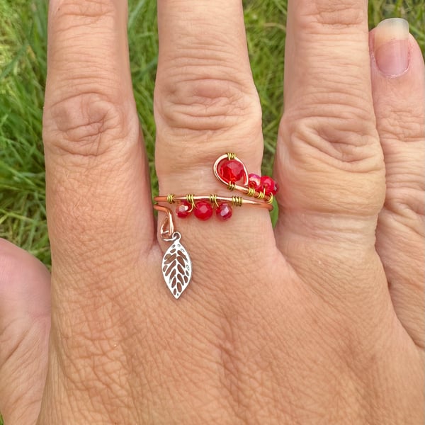 Leaf charm ring beaded wire ring