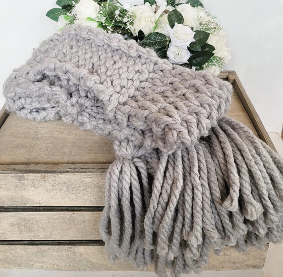 Grey Chunky Knit Scarf