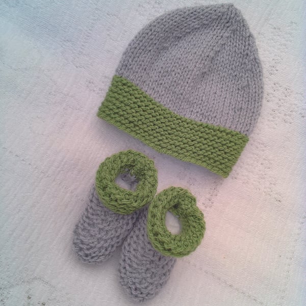 Baby's Hat and Booties Grey and Green DK Yarn, Baby Shower Gift, Custom Make