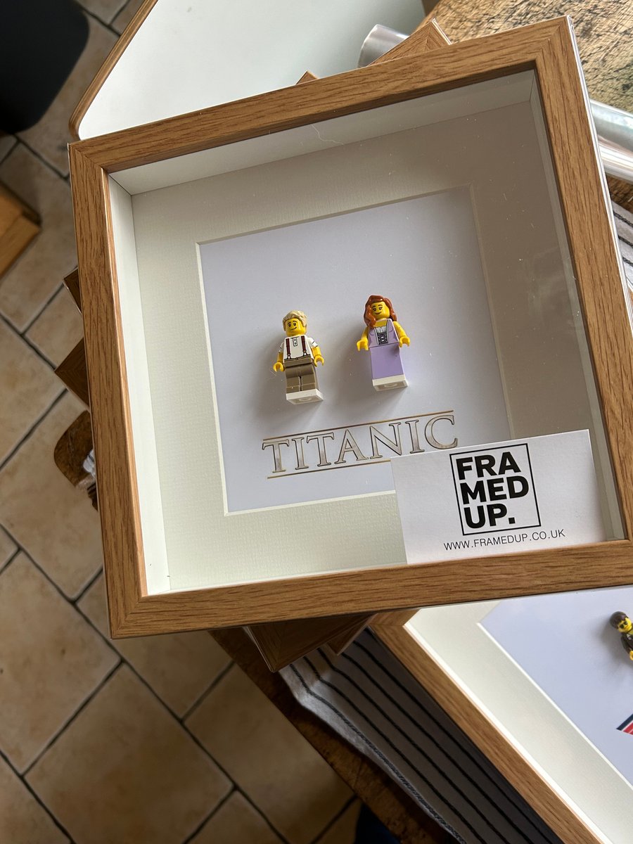 TITANIC - Jack and Rose - Framed custom Lego minifigures