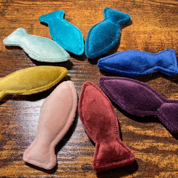 Handmade mini fish toys for Cat Kitten and filled with catnip (Pack of 3)