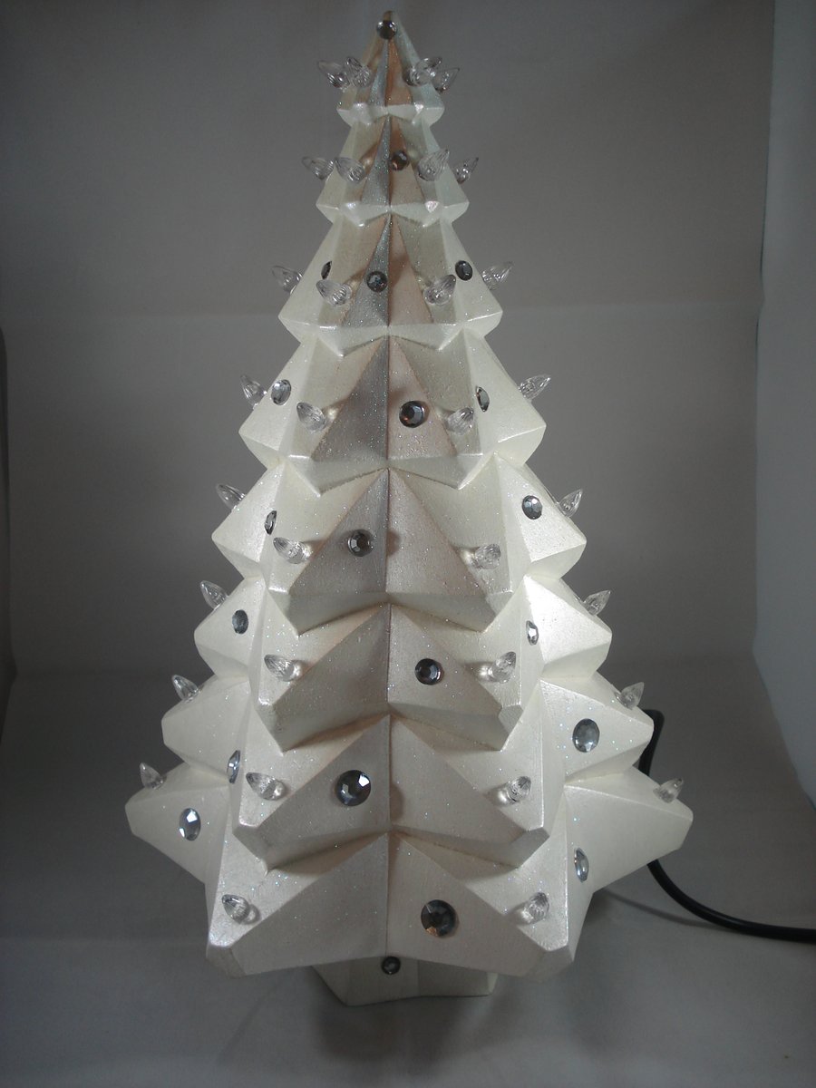 White Ceramic Faceted Xmas Christmas Tree Table Lamp Light Ornament Decoration.