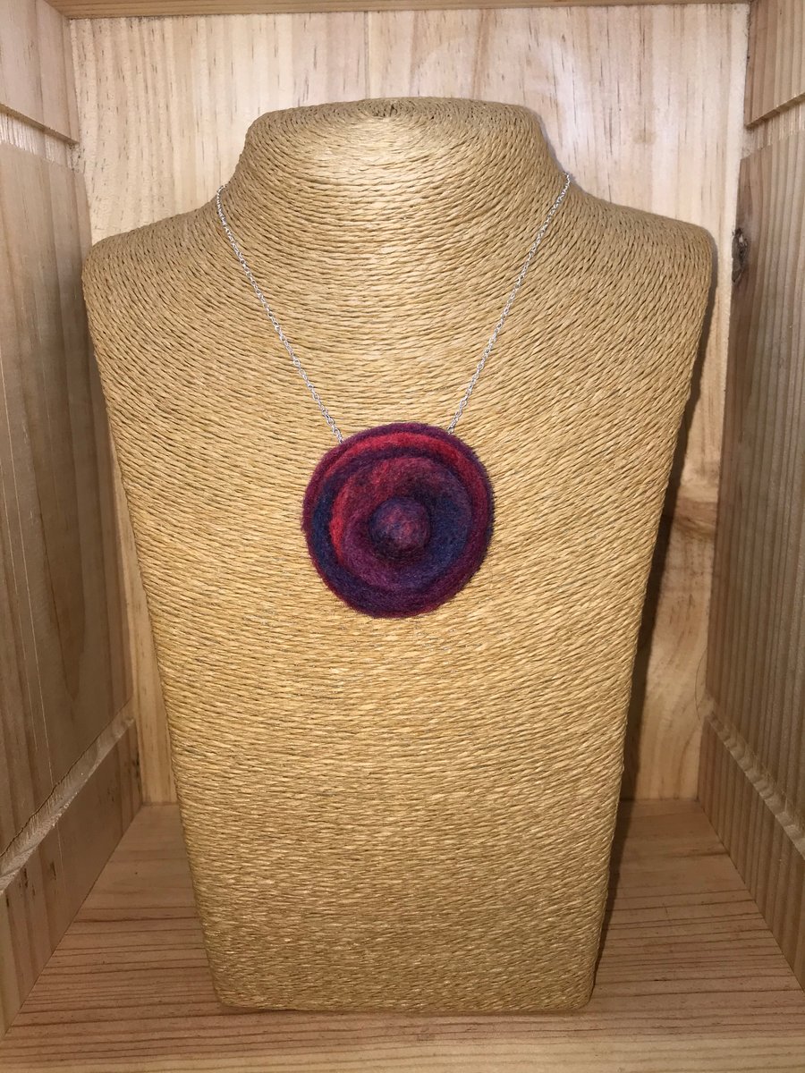  Felt Necklace. (278)