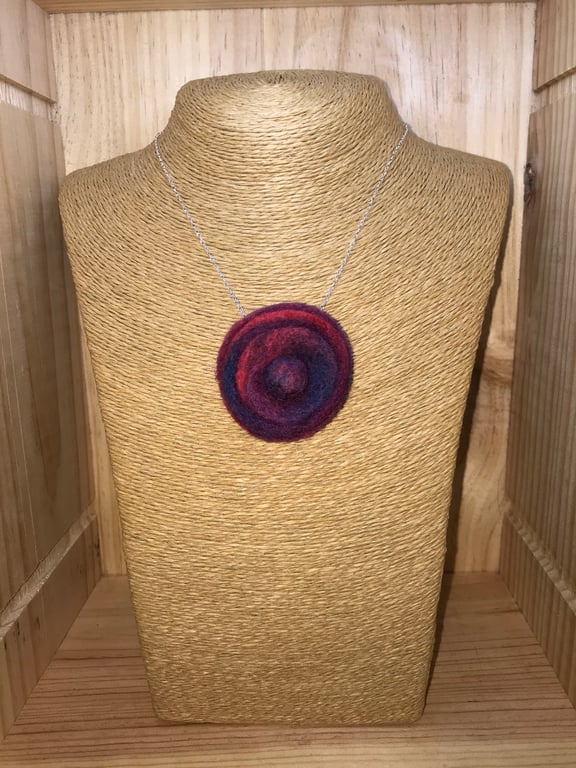  Felt Necklace. (278)