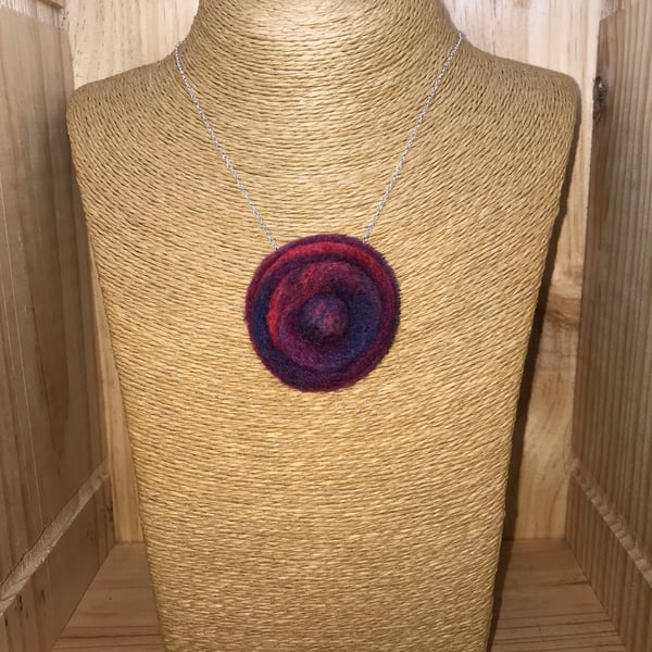  Felt Necklace. (278)