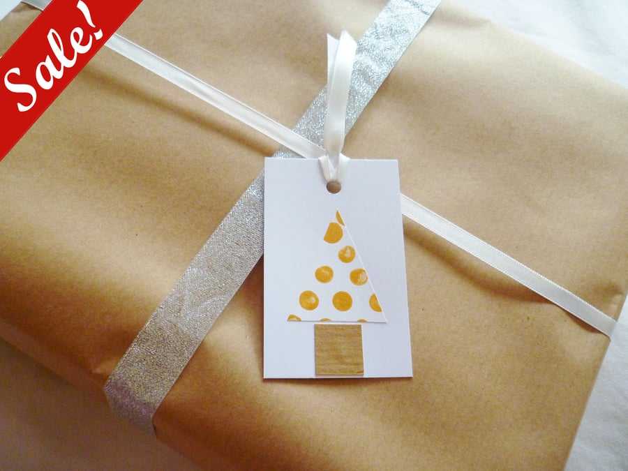 Sale - Set of Ten Christmas Tree Tags - Gold