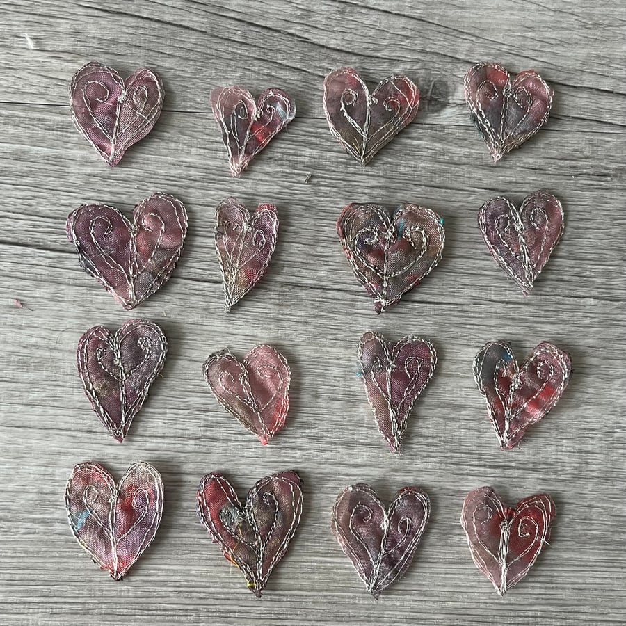 16 Free Motion Embroidery Heart Embellishments Card Making Textiles