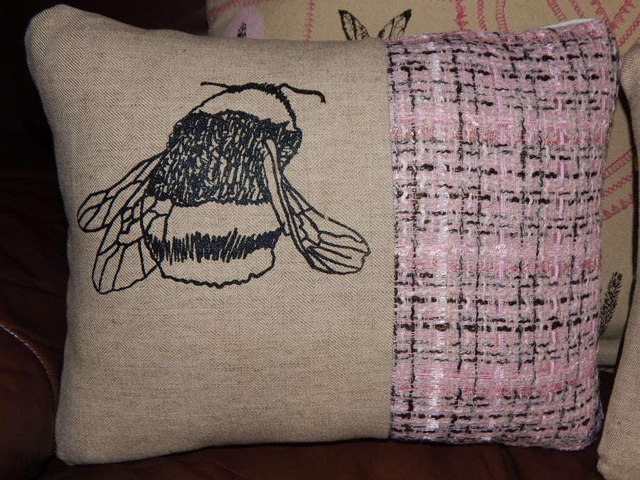 Bee - Screen printed cushion. 33cm x 26cm