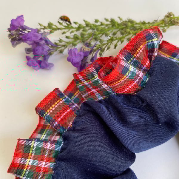 SILKY, VELVETY SCRUNCHIE WITH A TARTAN RUFFLE