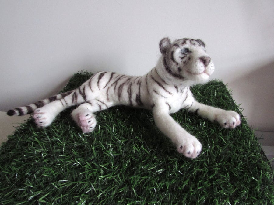 Needle Felted White Tiger