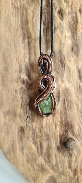 Natural Raw Peridot & Copper Green Necklace Pendant Gift Crystal Jewellery