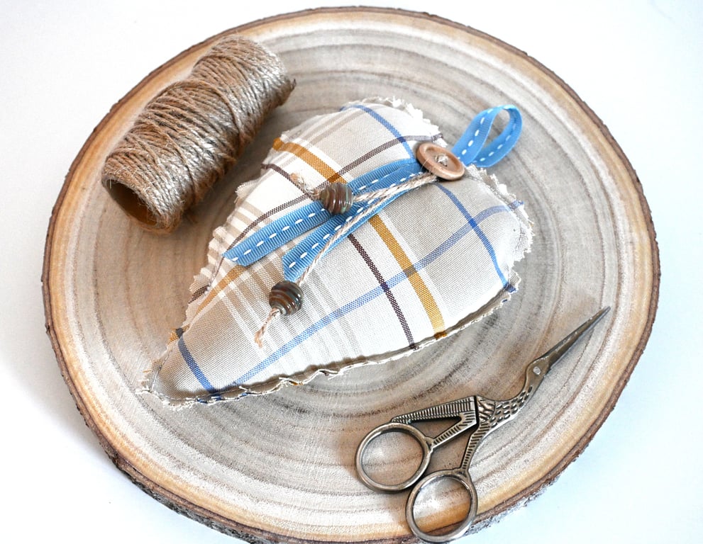 brown checked heart hanger