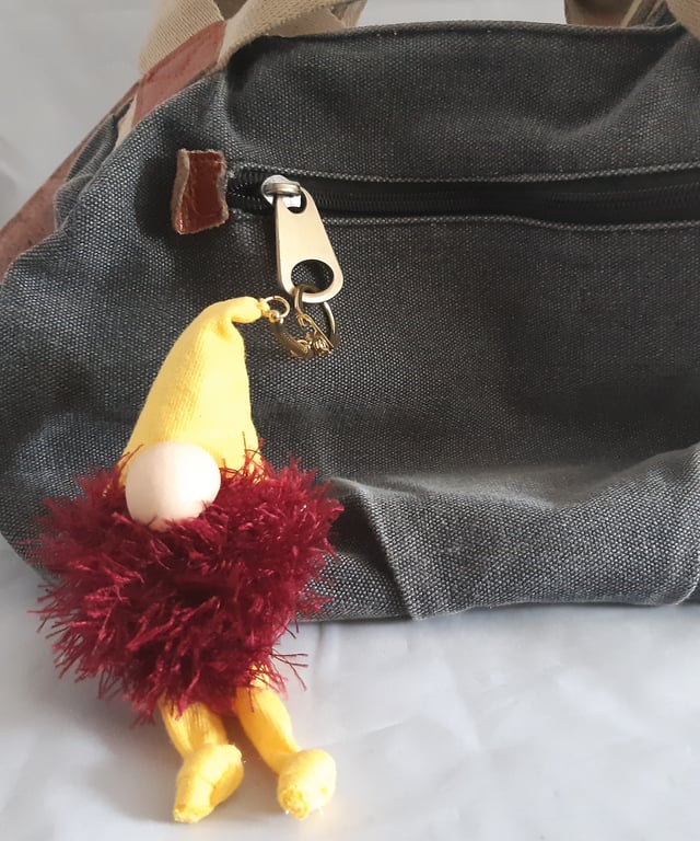 Lavender Gnome Keyring - Yellow Gnome