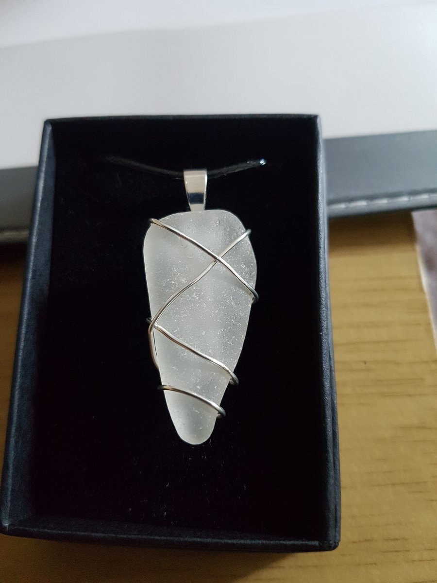 Wire wrapped seaglass pendant