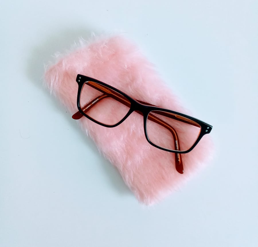 Case for glasses, Glasses case, Pink faux fur glasses case, sunglasses case.    