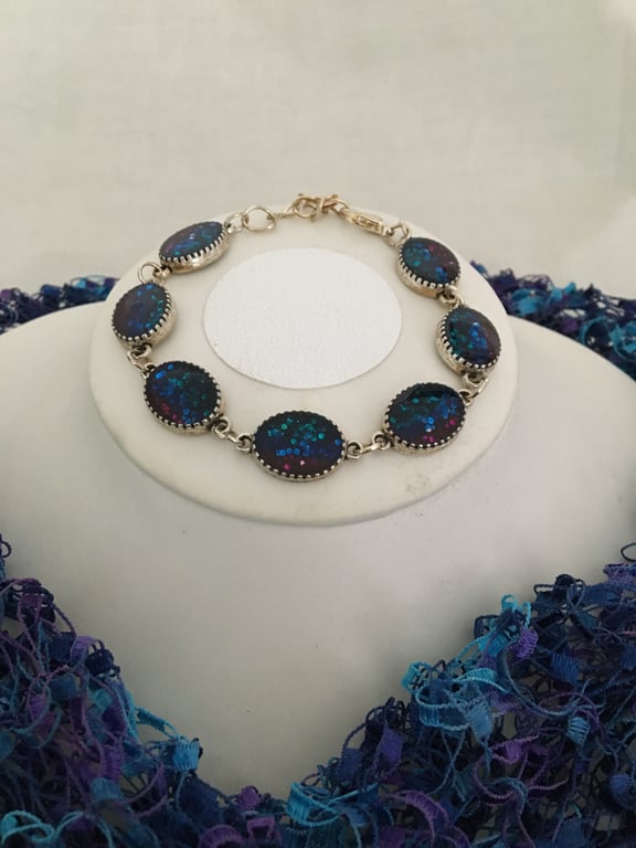 Eyecatching Tricolour 7 Ovals Bracelet