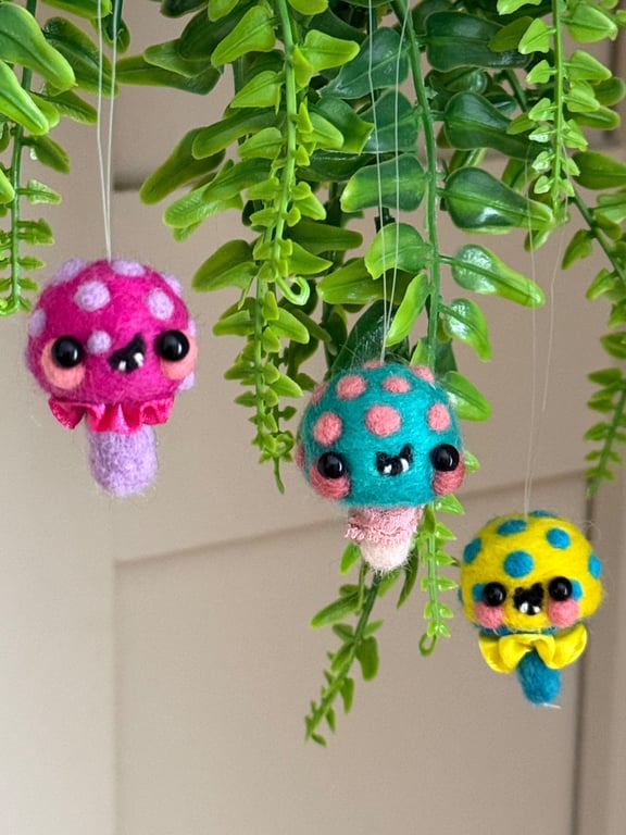 Bright Mini Mushroom Trio