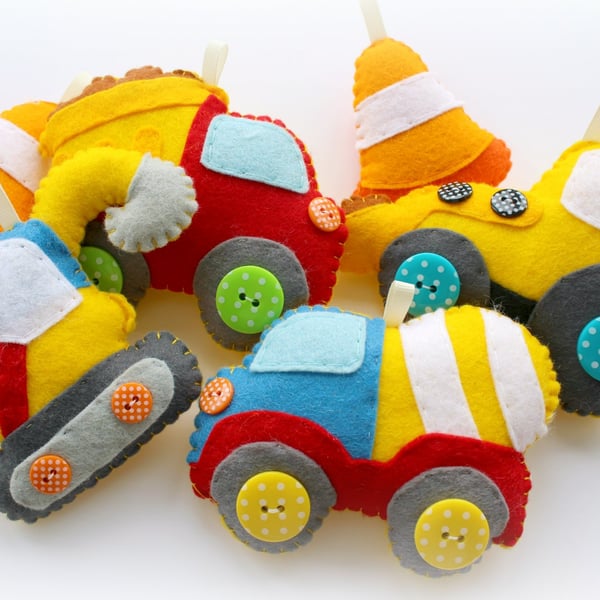 Make Your Own felt Construction Vehicle Garland Kit. Sewing pattern.