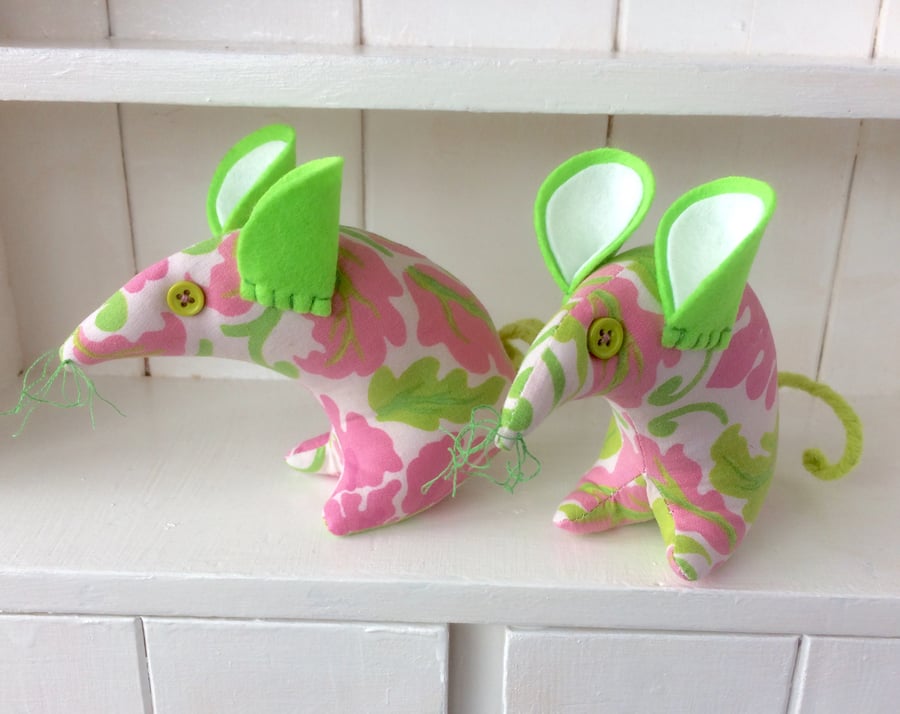 REDUCED Suzie a Vintage fabric Retro Mouse 