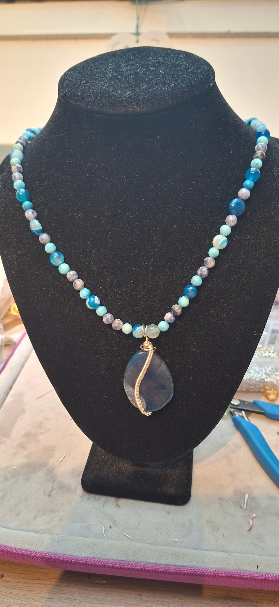 Full gemstone necklace