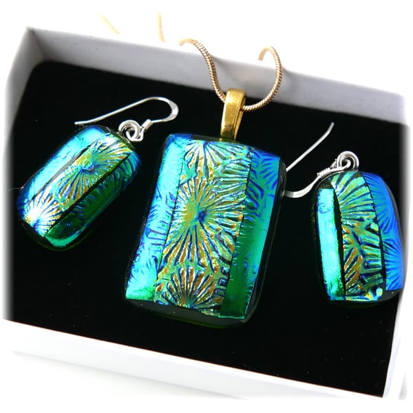 Dichroic Glass 114 Pendant Earring Set Emerald Florentine Gold Plated Chain