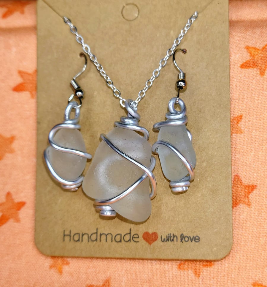 Frosted White Seaglass Pendant Set - White & Silver