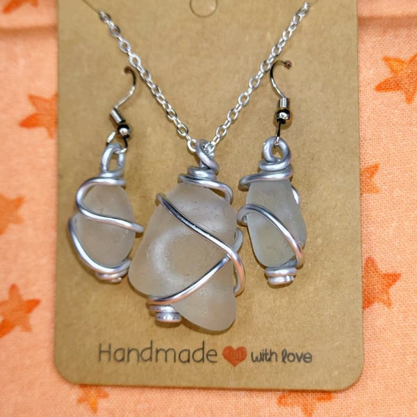 Frosted White Seaglass Pendant Set - White & Silver