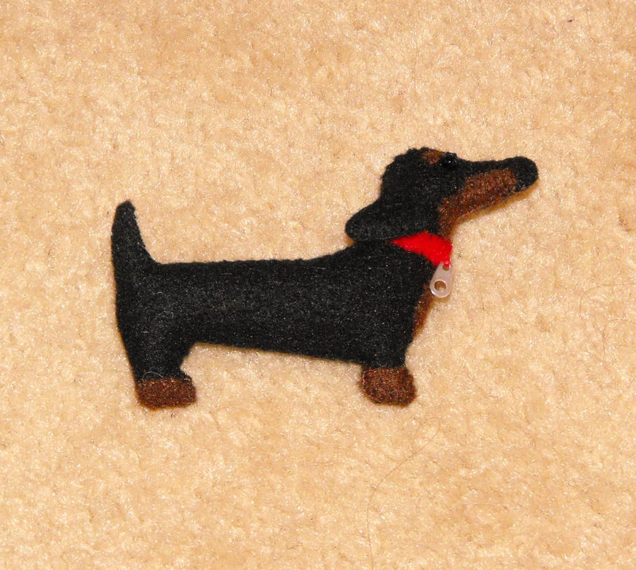 Felt Sausage Dog (Dachshund) Brooch