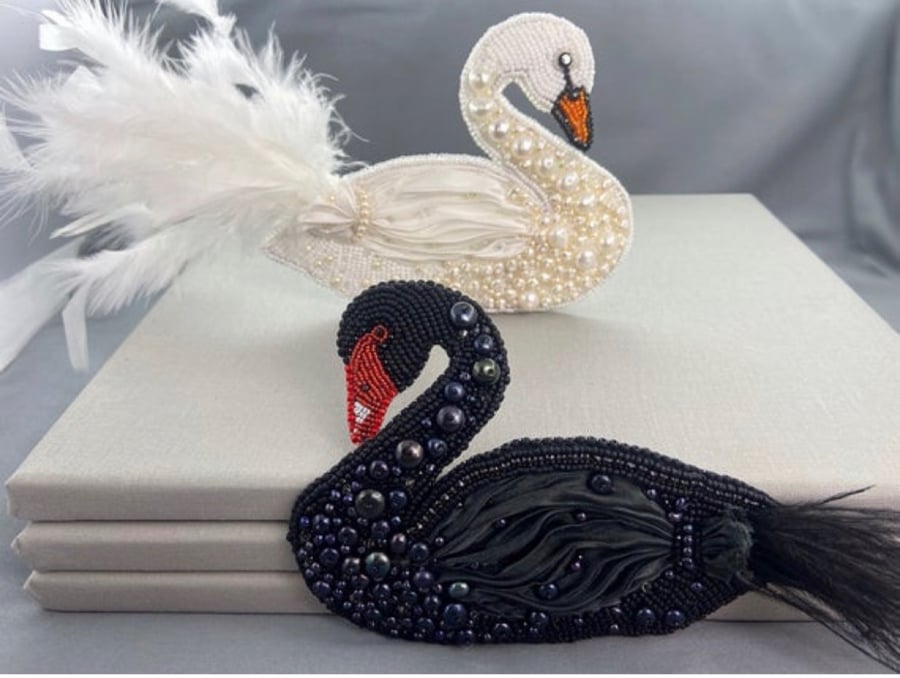 Large Elegant Pearl & Spinel Beaded Swan Brooch Pin Ivory or Black