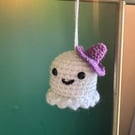 Crochet ghost with hat ornament