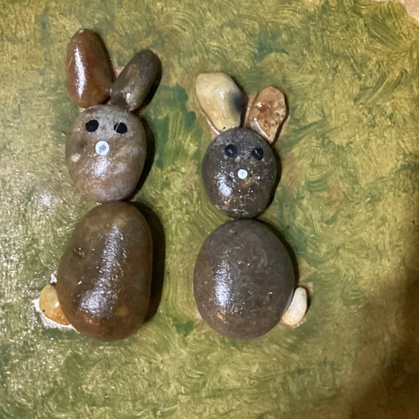 PEBBLE ART BUNNY RABBIT FRIENDS - Folksy