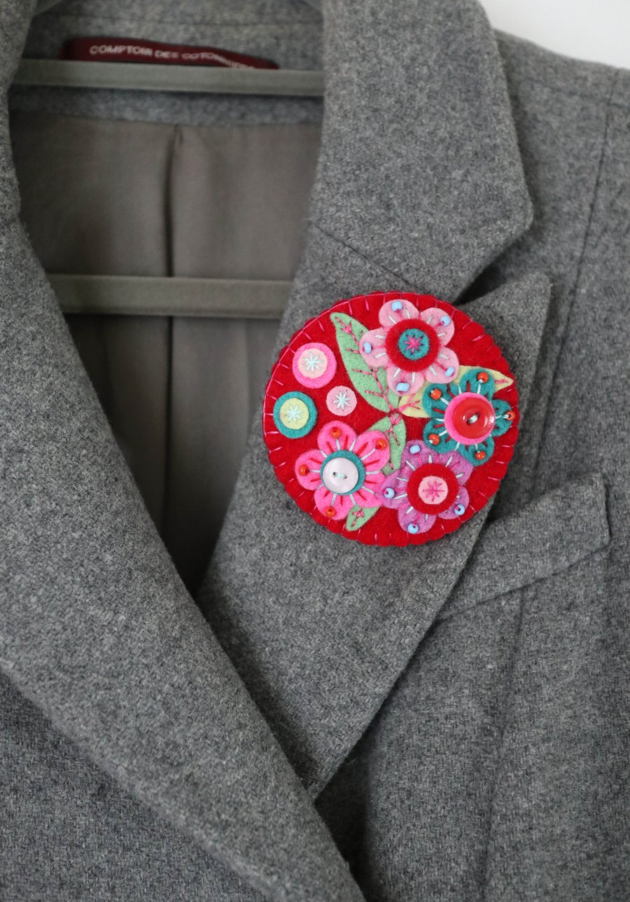 Frida Kahlo inspired handmade statement felt brooch - Lipstick Red