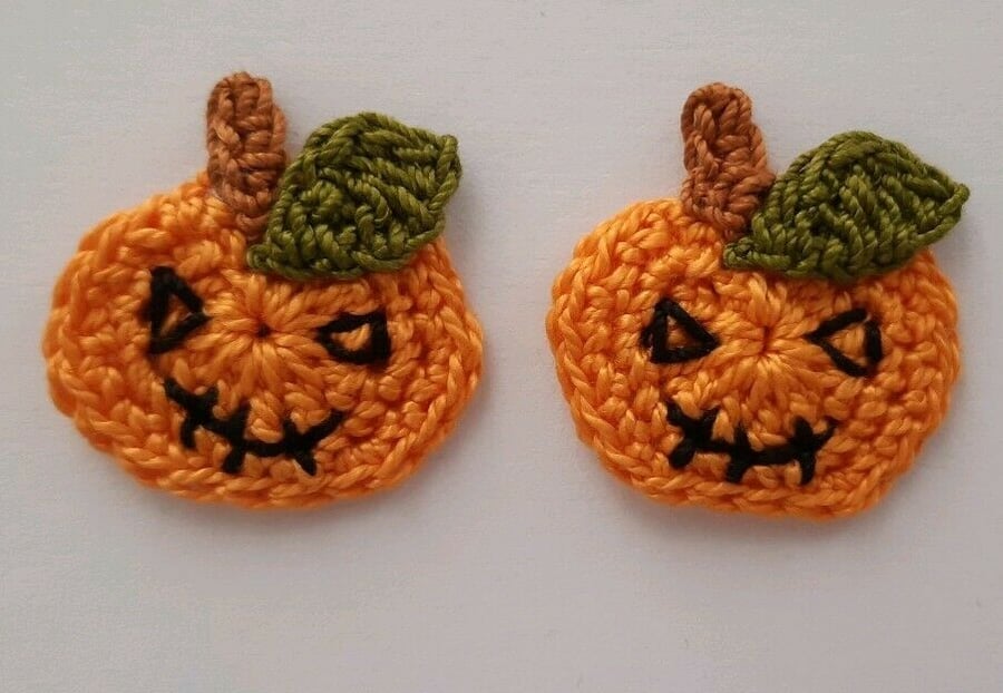 2x Cotton Crochet Pumpkin Appliques - Halloween Crafts - Embellishments