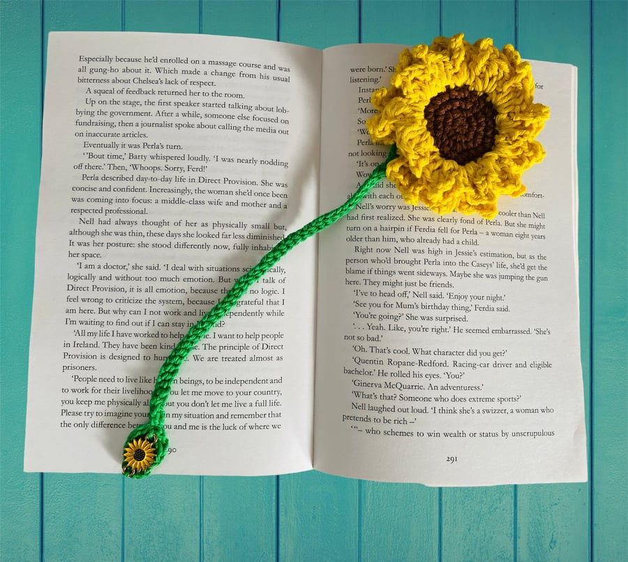 Sunflower bookmark, crocheted floral bookmark