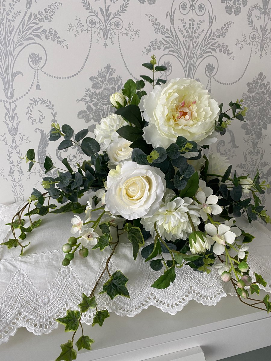 The Snow White bridal bouquet, Silk wedding bouquet, silk wedding flowers
