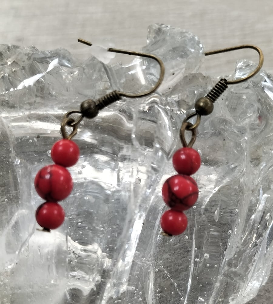 HE3  Red beaded drops