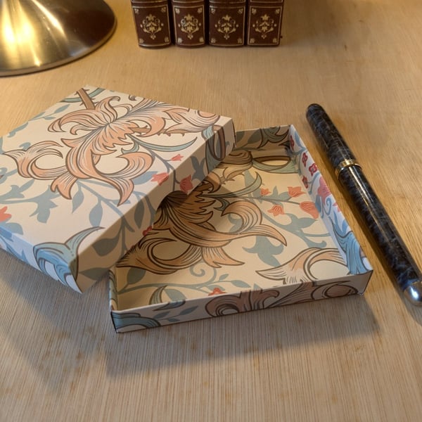 An Ultra-thin Gift Box - Imagined Vines 'Memory'