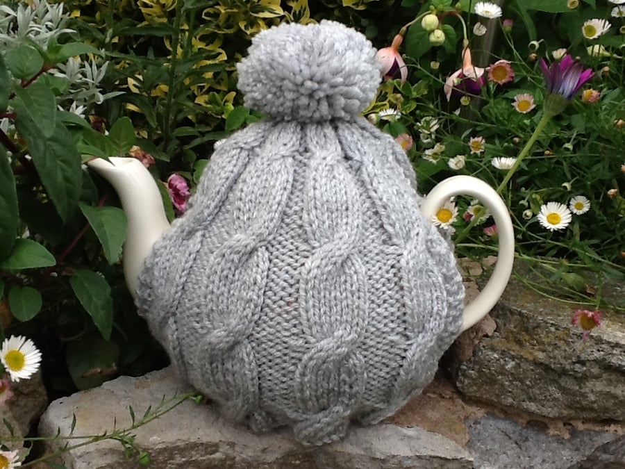 Tea Cosy - Pale Grey fits a 6 cup pot
