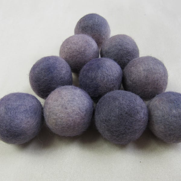 10 Large 3cm Alkanet Purple Natural Dye Felt Balls