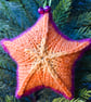Hand knitted star - Christmas Decorations  - Multicolour - Image 1