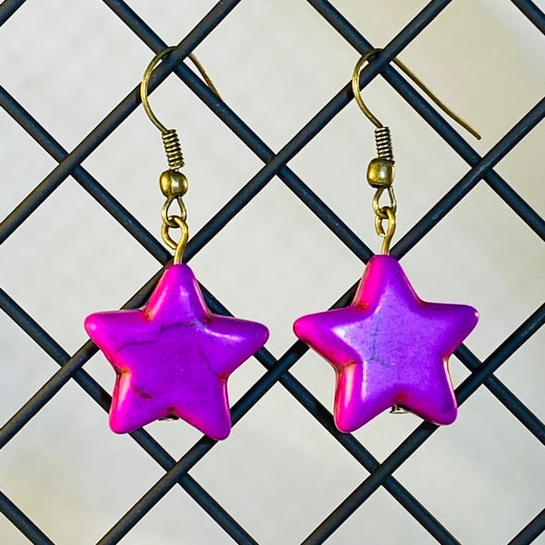 Purple star earrings 