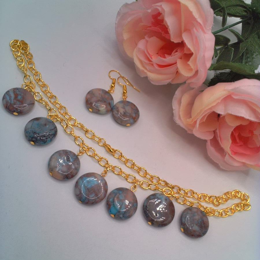 Turquoise & Pink Agate Beads on a Gold Plated Chain Necklace and Earrings