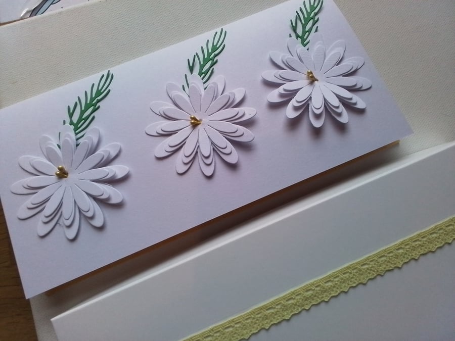 Daisies. Handmade flowers. Card for any occasion. Ref 382